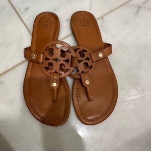 EUC Tory Burch Millers
